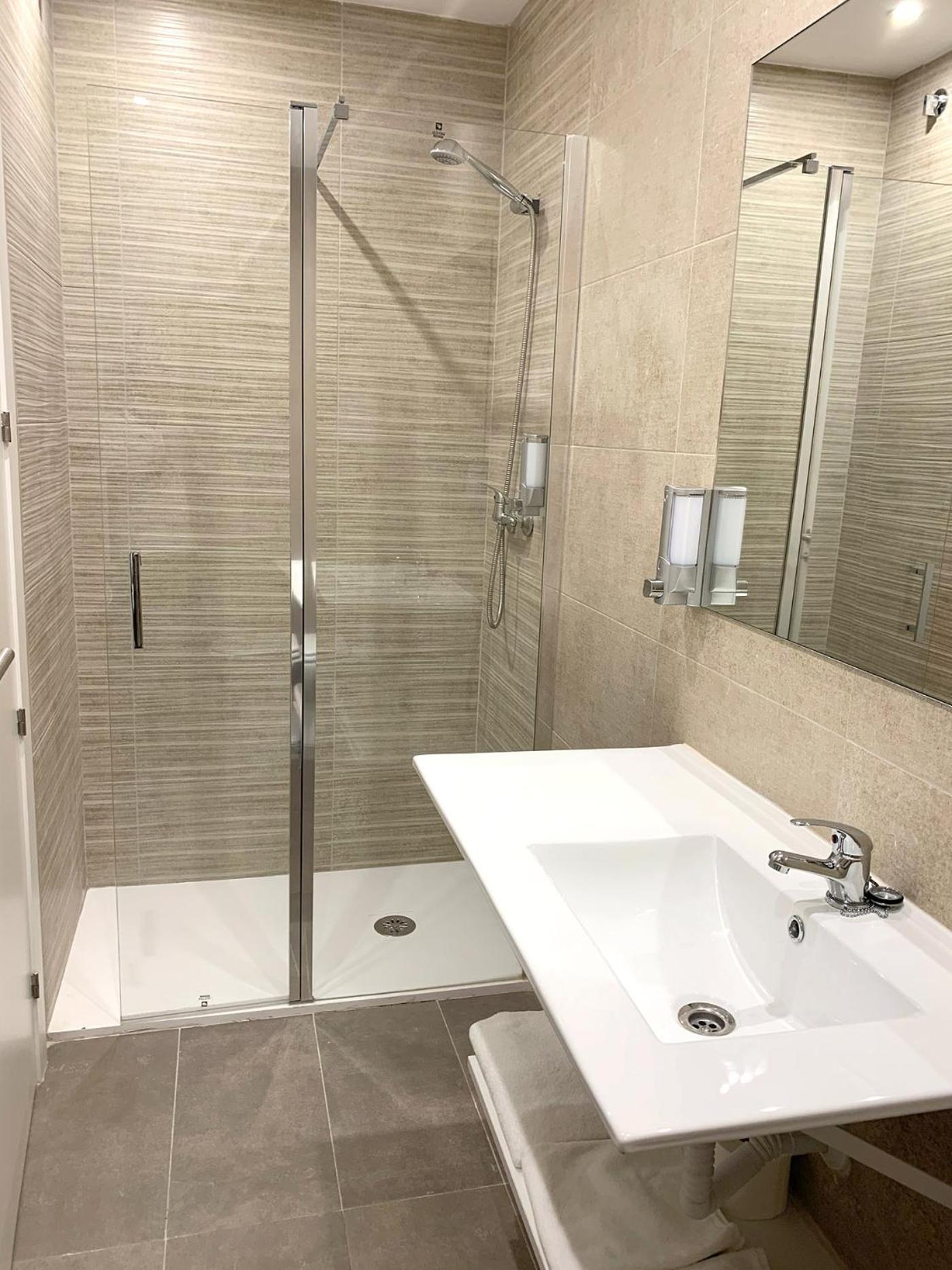Hotel Bestprice Alegria Madrid Exteriör bild